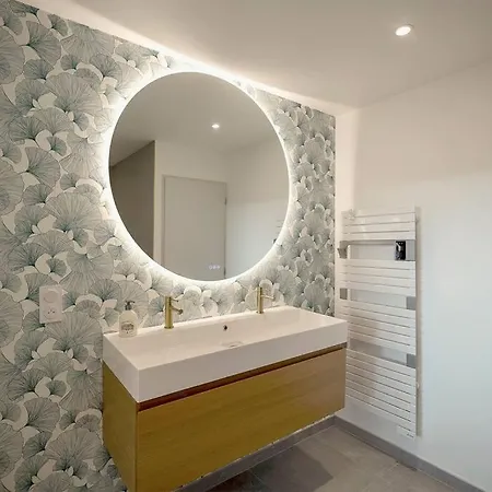 Loft/jacuzzi L'instant Apartment